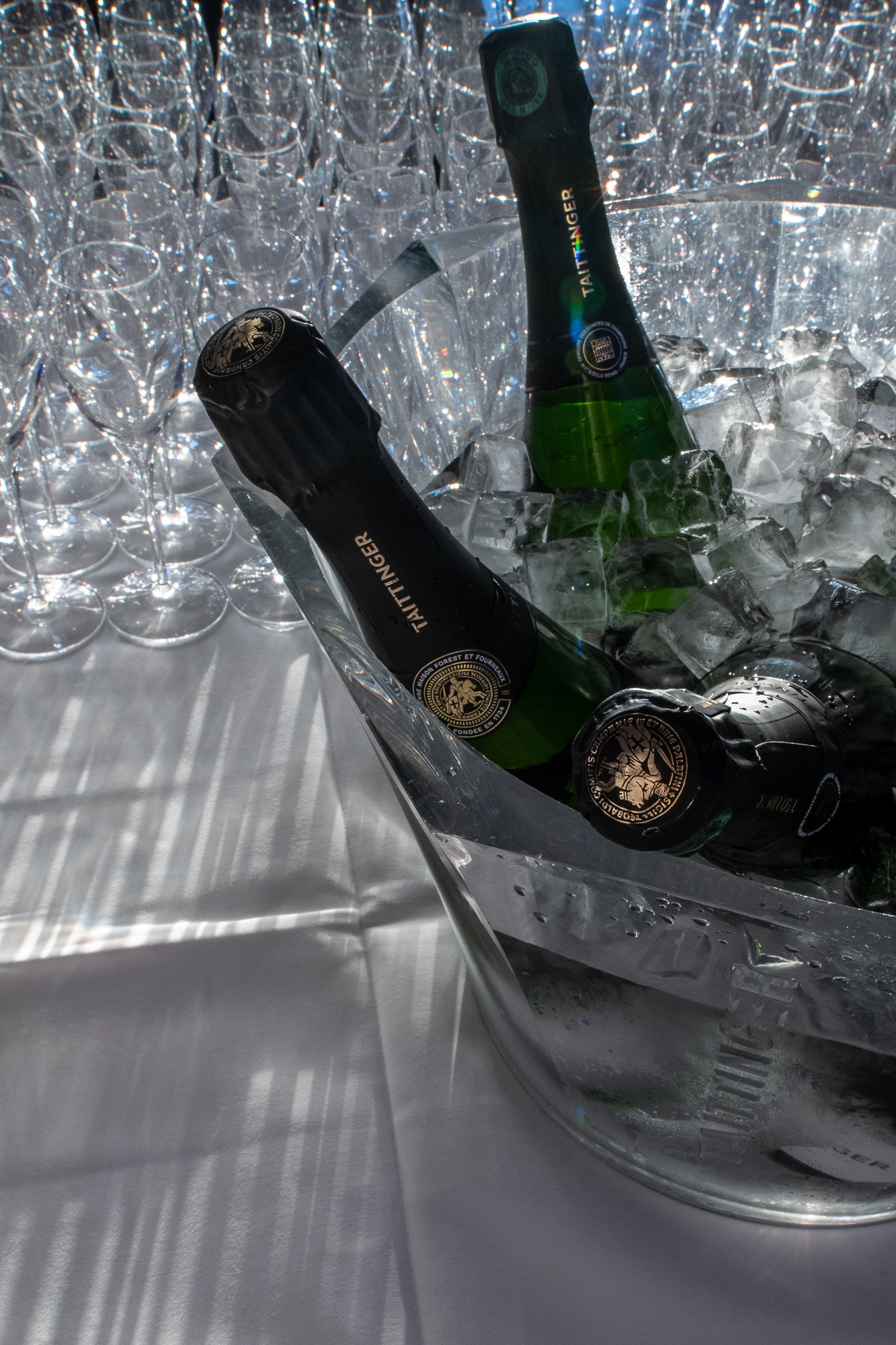 Bouteille de champagne en seau, détail d’une soirée d’entreprise