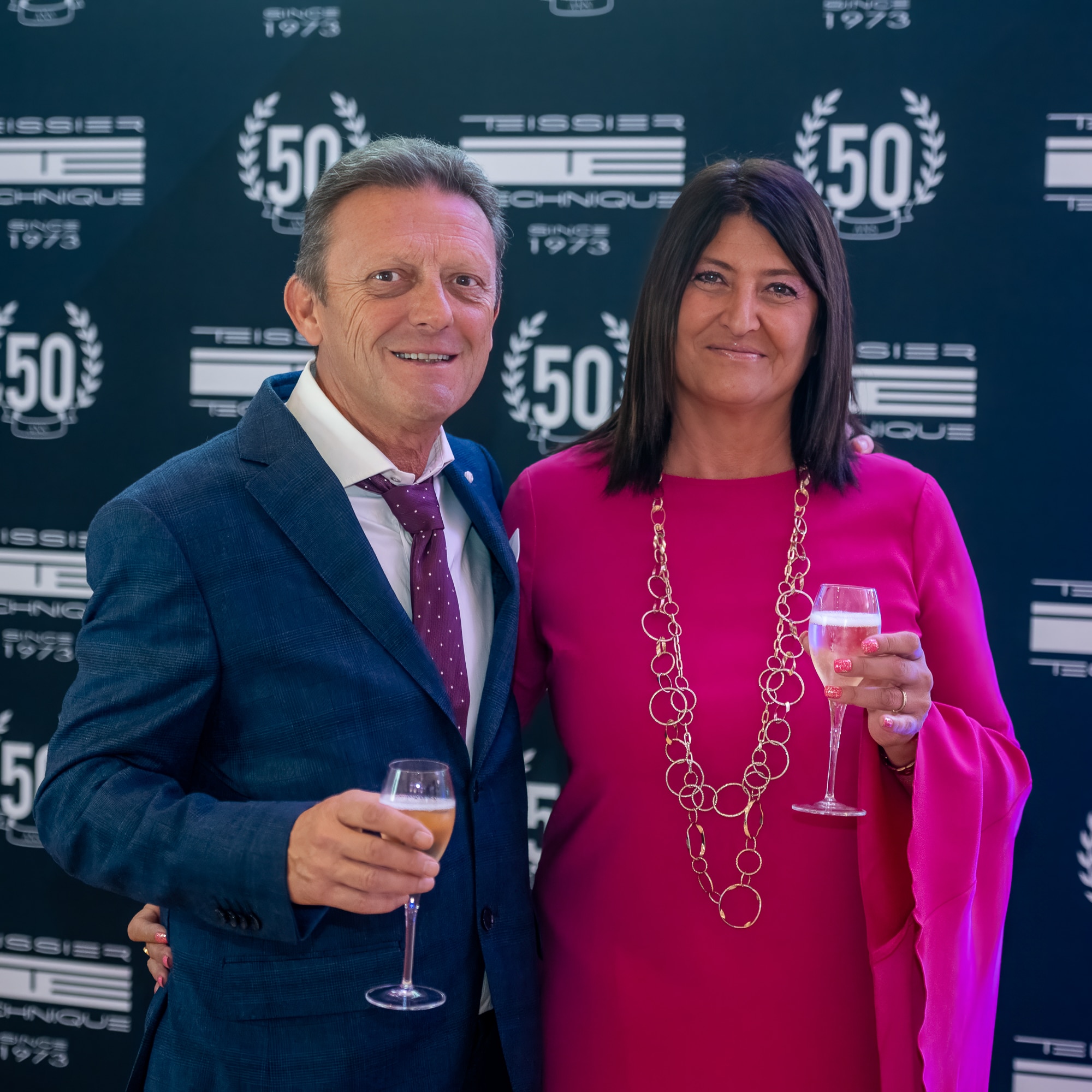 Invités au photocall d’un séminaire anniversaire d’entreprise, photographe événementiel Annecy