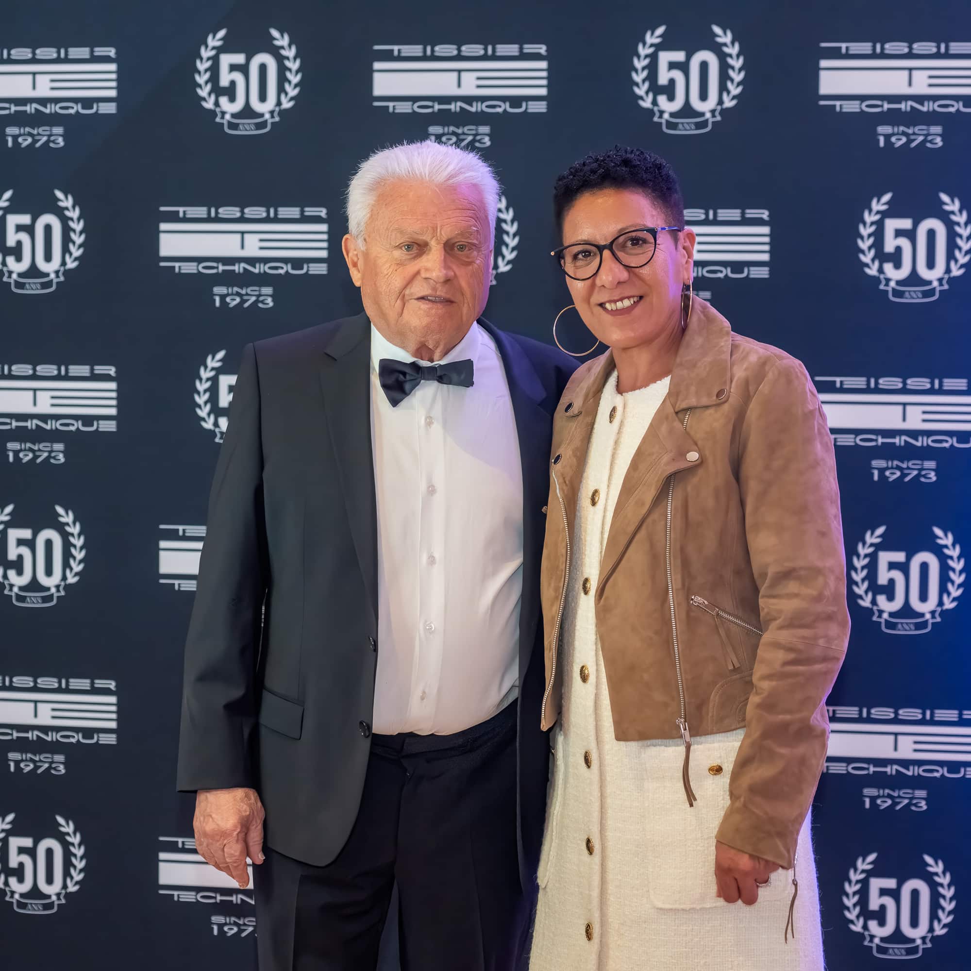 Invités au photocall d’un séminaire anniversaire d’entreprise, photographe événementiel Annecy