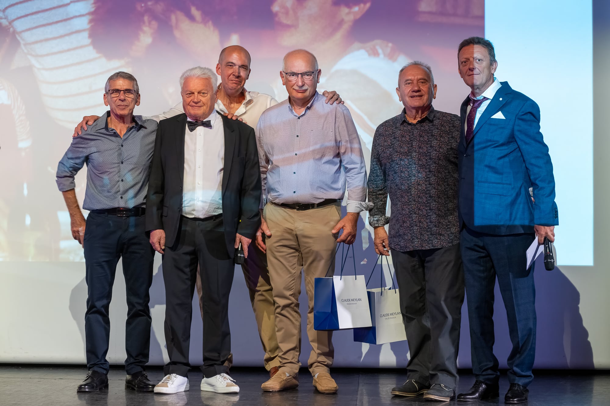 Collaborateurs honorés réunis sur scène